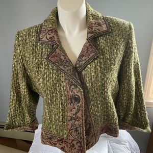 Shorter blazer l, tapestry like material-excellent condition